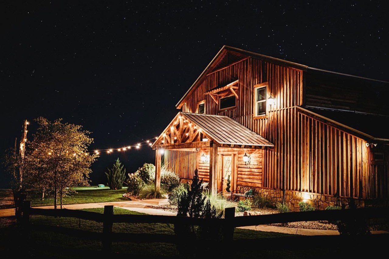 Diamond H3 Ranch barn reception, photo 4