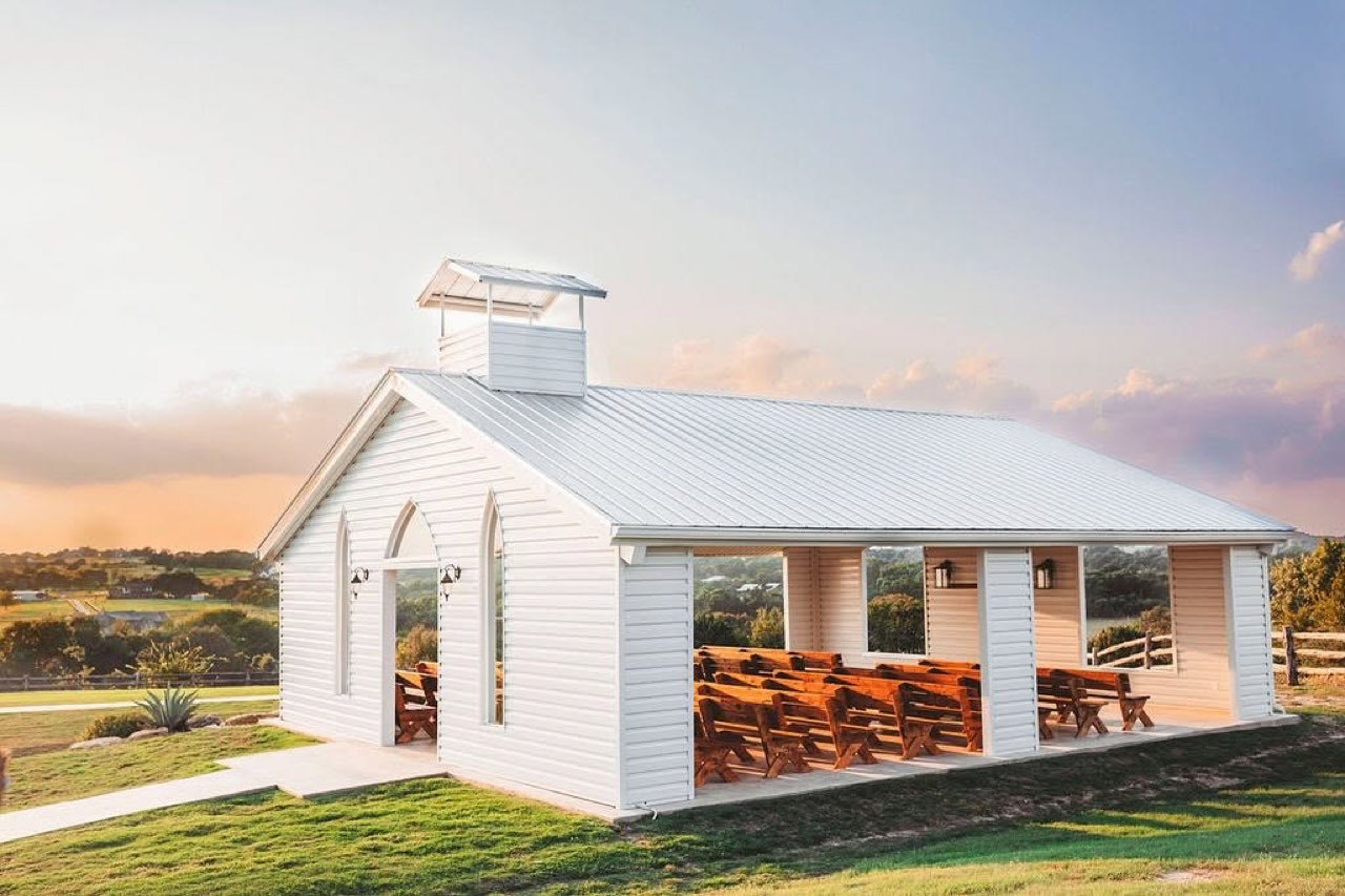 Diamond H3 Ranch open-air chapel wedding, photo 3