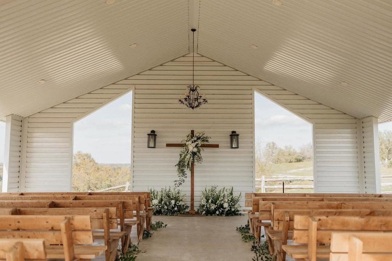 Diamond H3 Ranch open-air chapel wedding, photo 4
