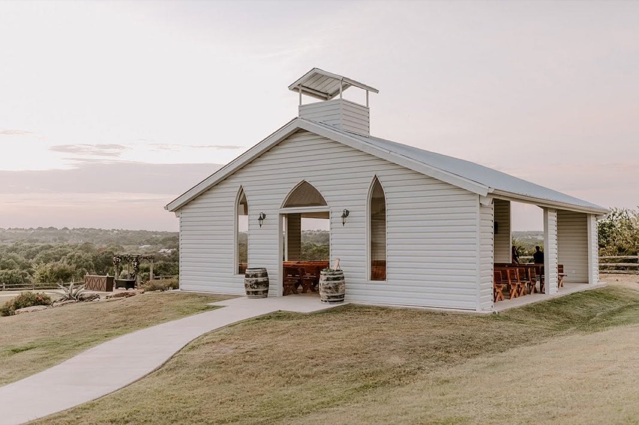 Diamond H3 Ranch open-air chapel wedding, photo 7