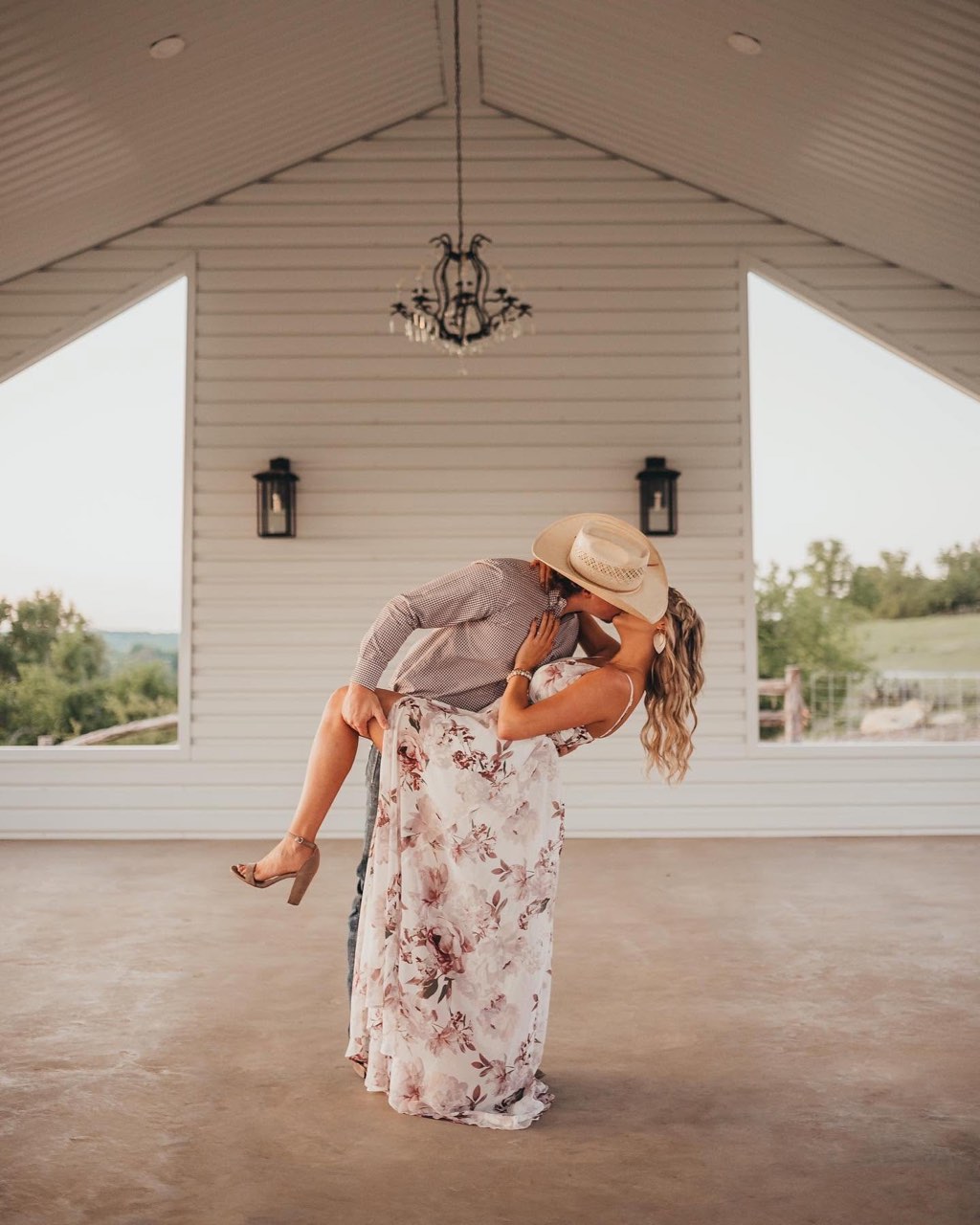 Diamond H3 Ranch open-air chapel wedding, photo 9