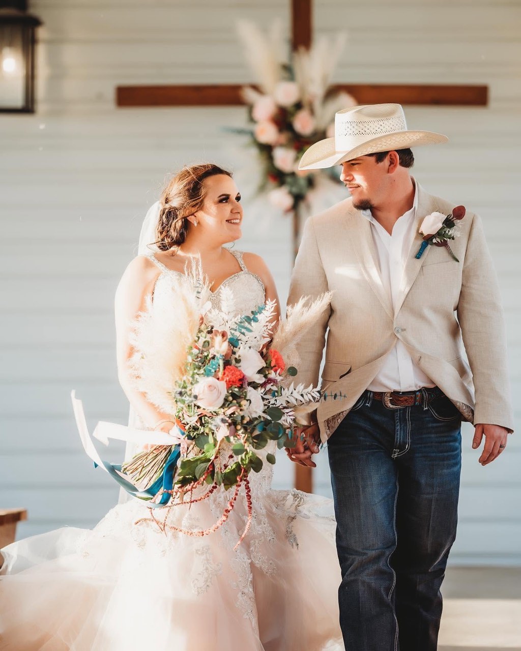 Diamond H3 Ranch open-air chapel wedding, photo 33