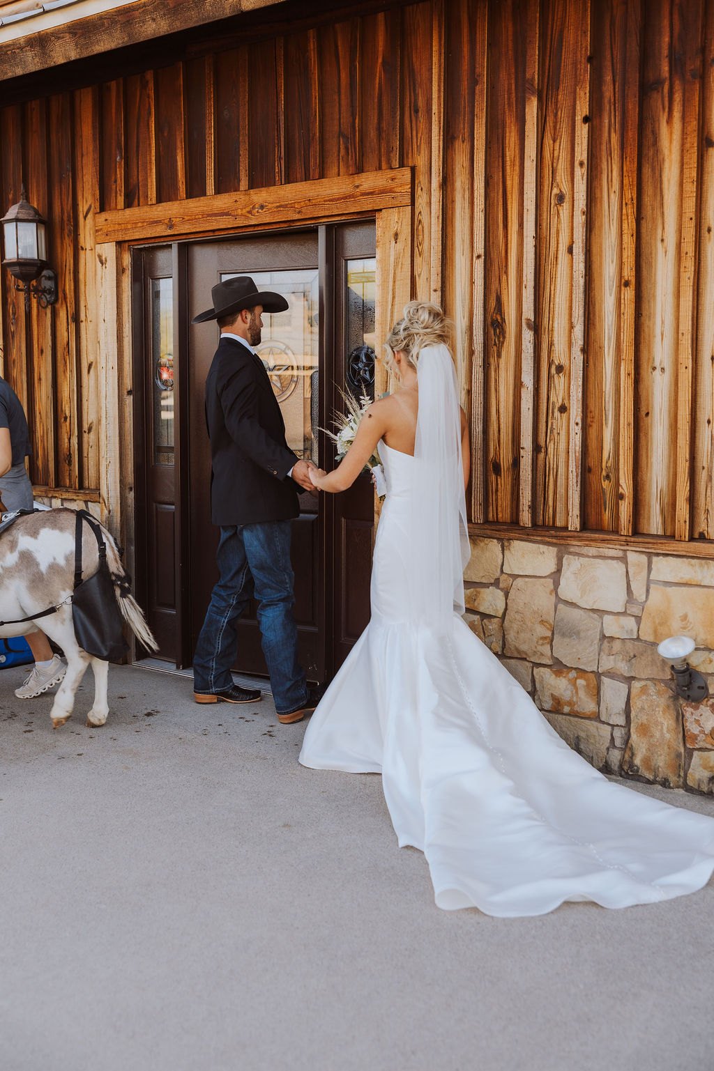 Emma & Kadin at Diamond H3 Ranch, photo 10