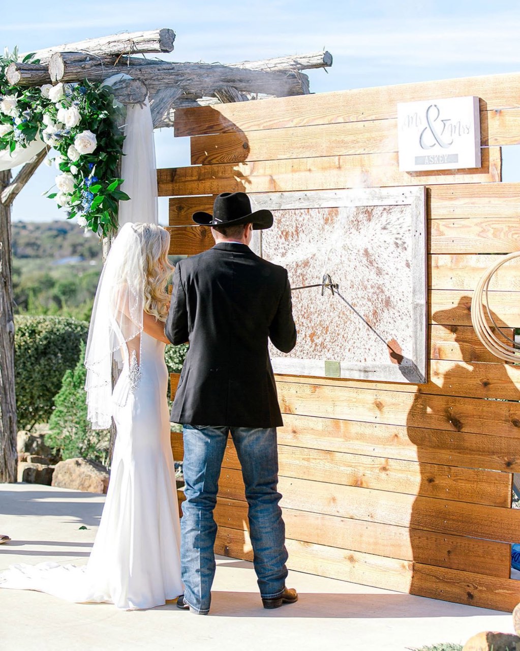 Diamond H3 Ranch wedding, photo 1